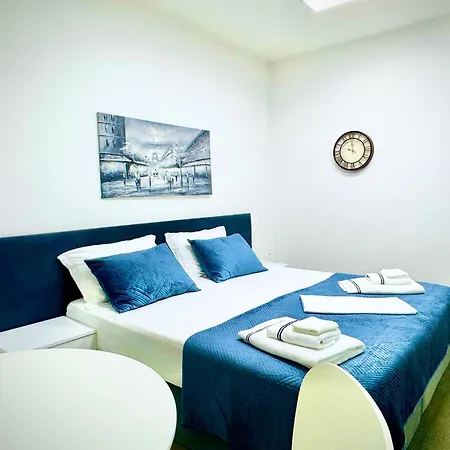 Apartment Center